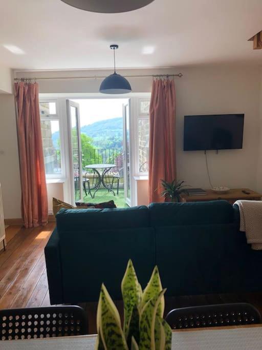 Hilltop House Is A Welcoming 2 Bedroom Property Matlock  Ngoại thất bức ảnh